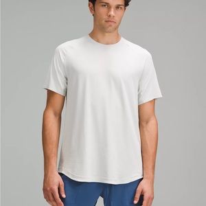 Lululemon License to Train Shirt Light Grey Size XL